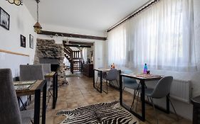 Rafikis Nest More Rooms Inc Breakfast